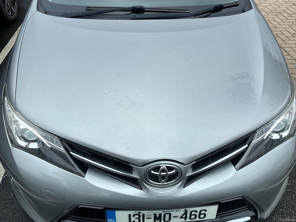 Toyota Auris Hatchback, Diesel, 2013, Grey