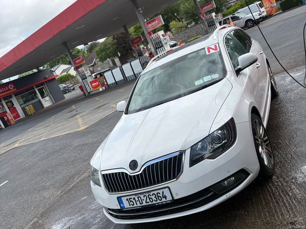 Skoda Superb Estate, Diesel, 2015, White