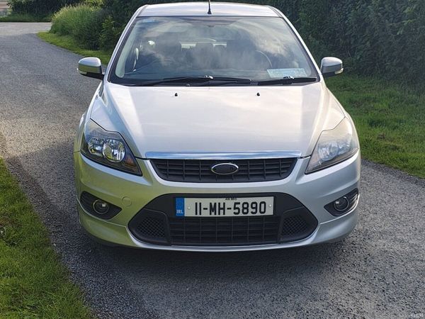 Ford Focus Hatchback, Diesel, 2011, Silver