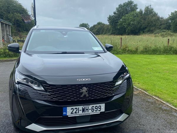 Peugeot 5008 MPV, Diesel, 2022, Black