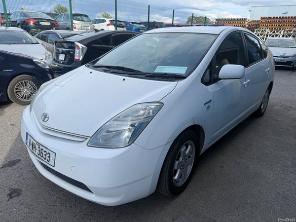 Toyota Prius Hatchback, Petrol Hybrid, 2011, White