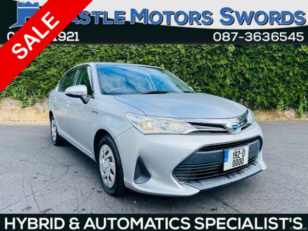 Toyota Corolla Saloon, Petrol Hybrid, 2019, Silver