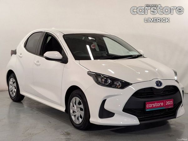 Toyota Yaris Hatchback, Petrol Hybrid, 2023, White