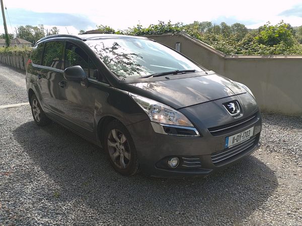 Peugeot 5008 MPV, Diesel, 2011, Grey