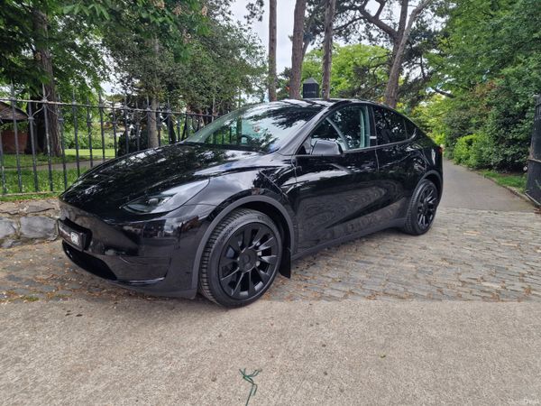 Tesla Model Y MPV, Electric, 2023, Black