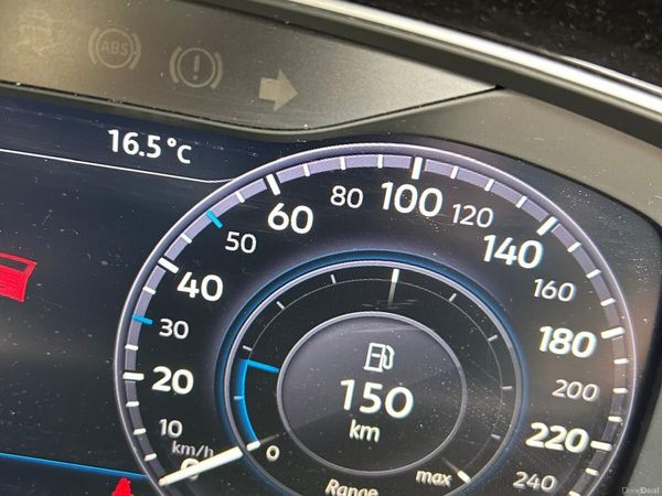 Volkswagen Golf Estate, Diesel, 2017, Yellow