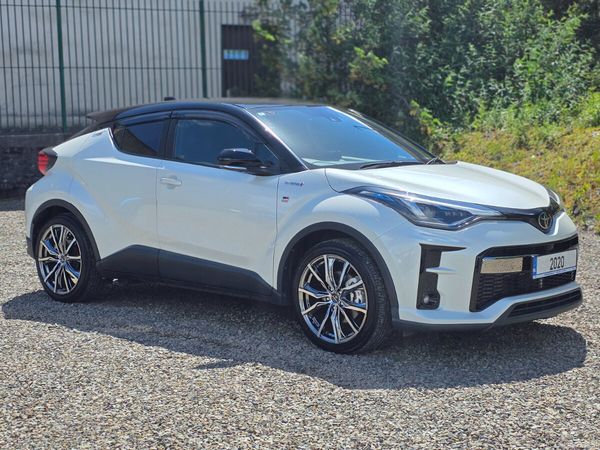 Toyota C-HR SUV, Petrol Hybrid, 2020, White