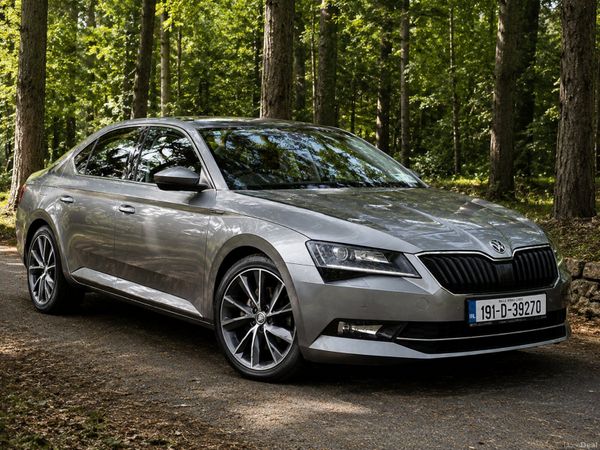 Skoda Superb Saloon, Diesel, 2019, Grey