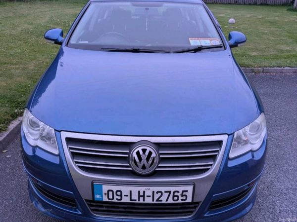 Volkswagen Passat Saloon, Diesel, 2009, Blue