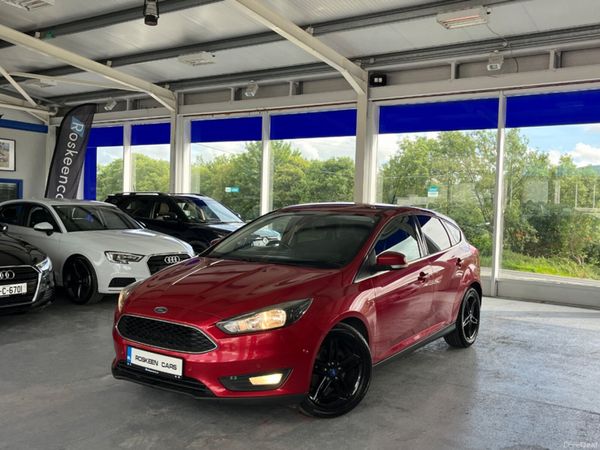 Ford Focus Hatchback, Diesel, 2015, Red
