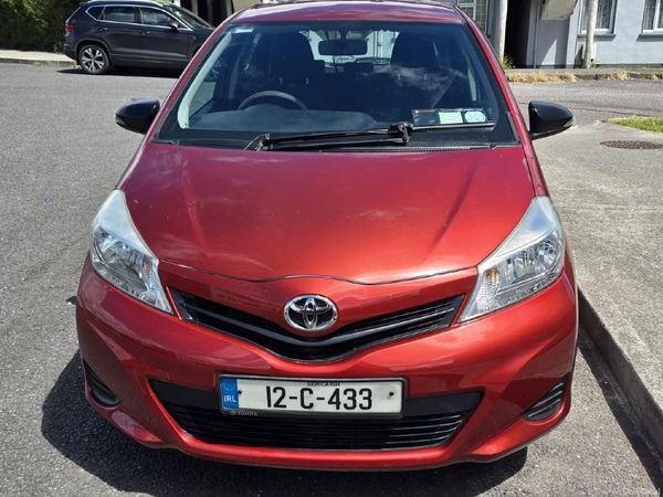 Toyota Yaris Hatchback, Diesel, 2012, Red