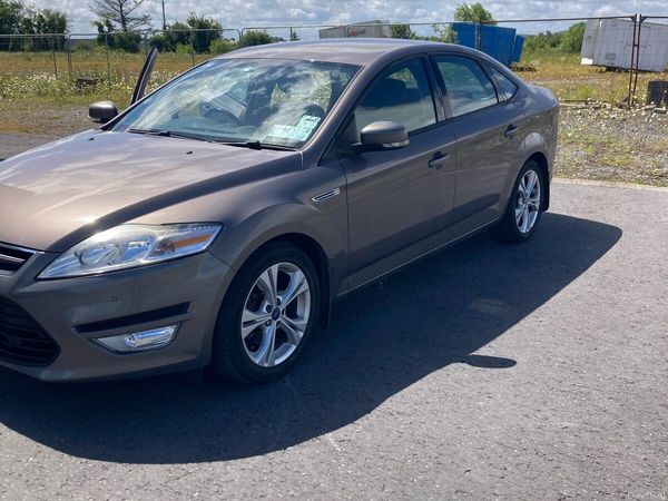 Ford Mondeo Saloon, Diesel, 2012, Brown