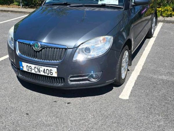 Skoda Fabia Hatchback, Petrol, 2009, Grey