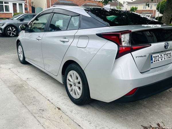 Toyota Prius Hatchback, Petrol Hybrid, 2020, Silver
