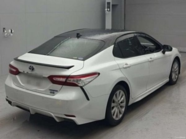 Toyota Camry Saloon, Petrol Hybrid, 2021, White