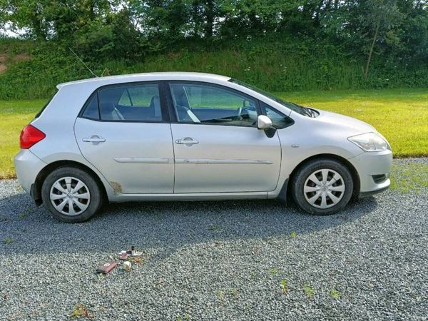 Toyota Auris Hatchback, Petrol, 2008, Silver
