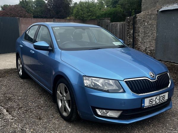 Skoda Octavia Saloon, Diesel, 2015, Blue