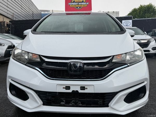 Honda Fit Hatchback, Petrol Hybrid, 2019, White