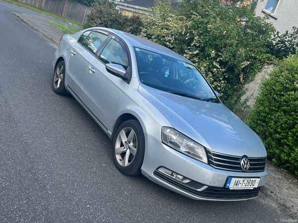Volkswagen Passat Saloon, Diesel, 2014, Silver