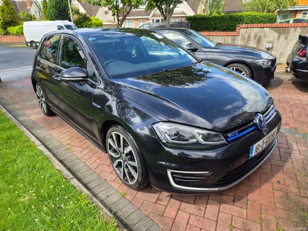 Volkswagen Golf Hatchback, Petrol Plug-in Hybrid, 2016, Black