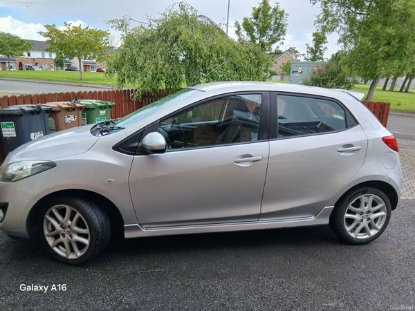 Mazda Mazda2 Hatchback, Petrol, 2013, Grey