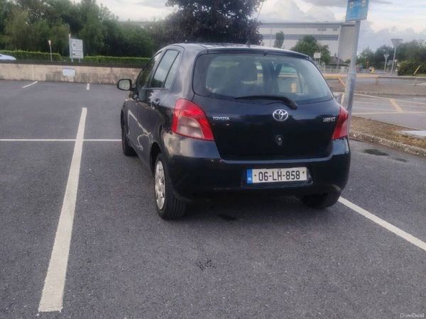 Toyota Yaris Hatchback, Petrol, 2006, Black