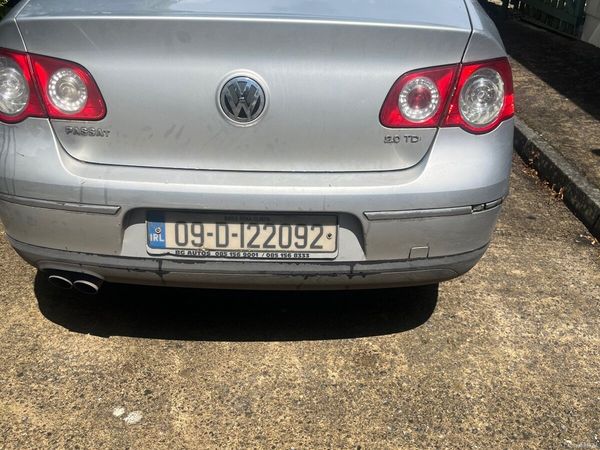 Volkswagen Passat Saloon, Diesel, 2009, Silver