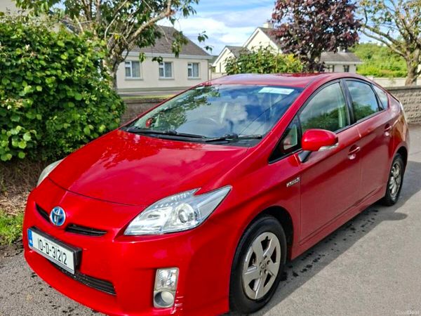 Toyota Prius Hatchback, Petrol Hybrid, 2010, Red