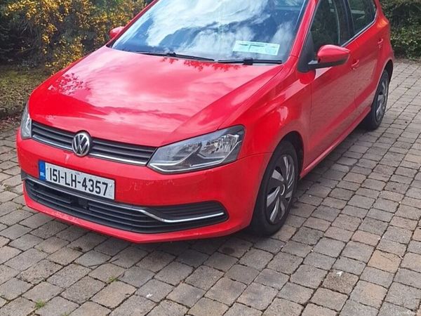 Volkswagen Polo Hatchback, Petrol, 2015, Red