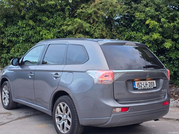 Mitsubishi Outlander SUV, Petrol Plug-in Hybrid, 2015, Grey