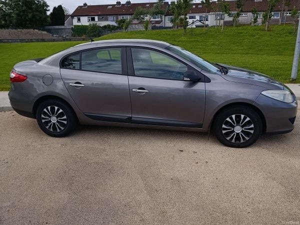 Renault Fluence Saloon, Diesel, 2011, Grey