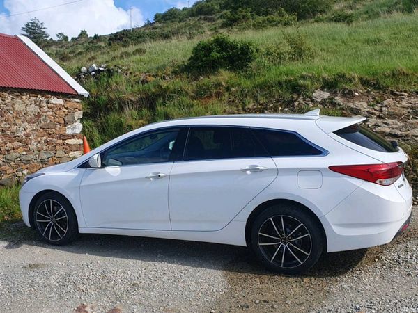 Hyundai i40 Estate, Diesel, 2016, White