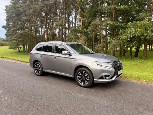Mitsubishi Outlander SUV, Petrol Plug-in Hybrid, 2017, Grey