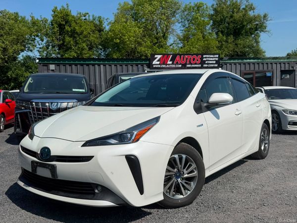 Toyota Prius Hatchback, Petrol Hybrid, 2022, White