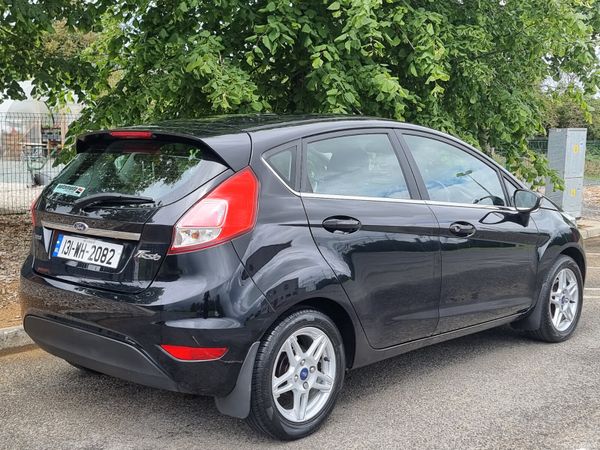 Ford Fiesta Hatchback, Petrol, 2013, Black