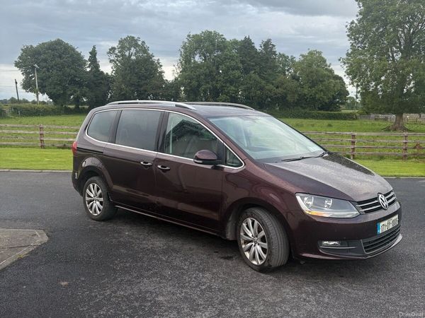 Volkswagen Sharan MPV, Diesel, 2017, Red