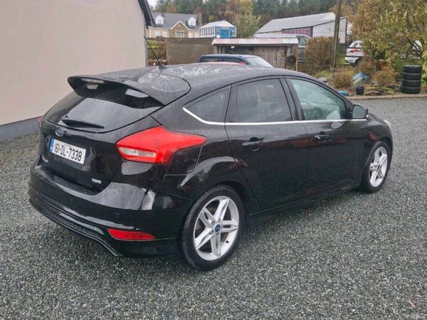 Ford Focus Hatchback, Petrol, 2016, Black