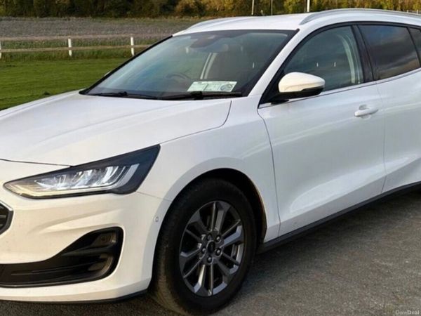 Ford Focus Estate, Petrol, 2022, White
