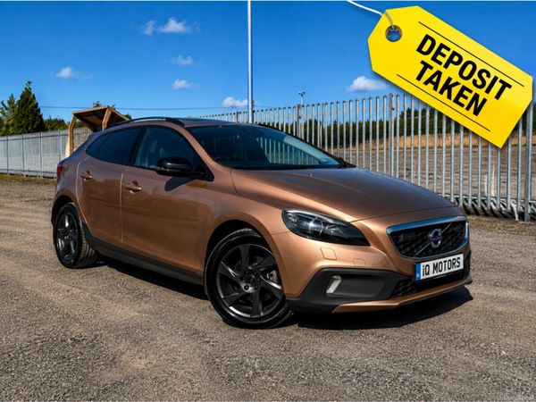 Volvo V40 Hatchback, Diesel, 2015, Brown