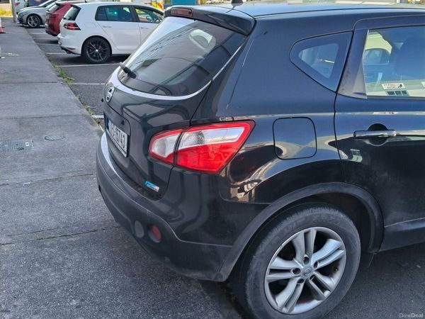 Nissan Qashqai Hatchback, Diesel, 2011, Black
