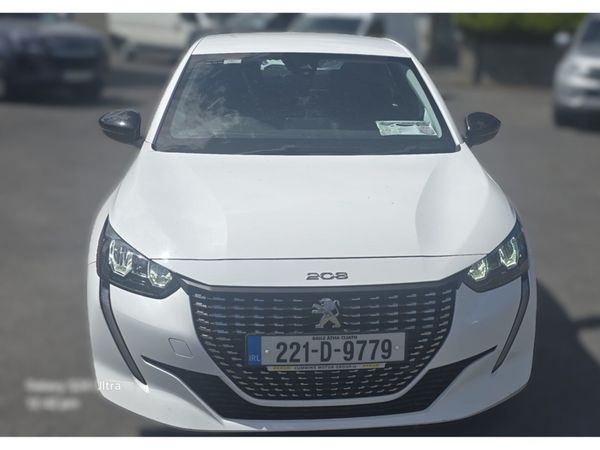 Peugeot 208 Hatchback, Petrol, 2022, White
