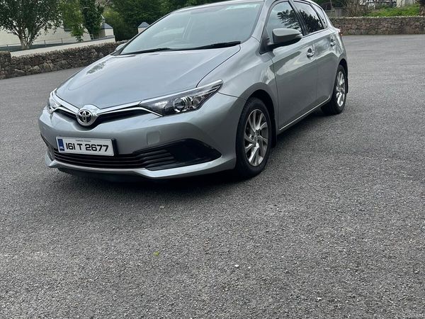 Toyota Auris Hatchback, Diesel, 2016, Grey