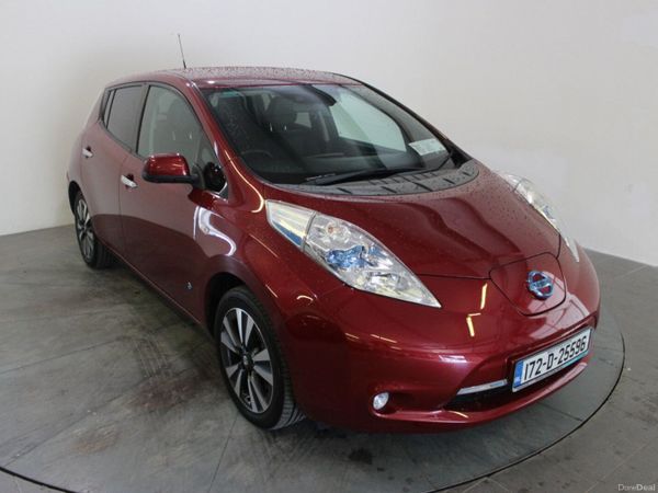 Nissan Leaf Hatchback, Electric, 2017, Red