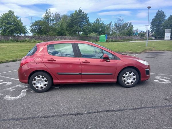 Peugeot 308 MPV, Diesel, 2012, Red