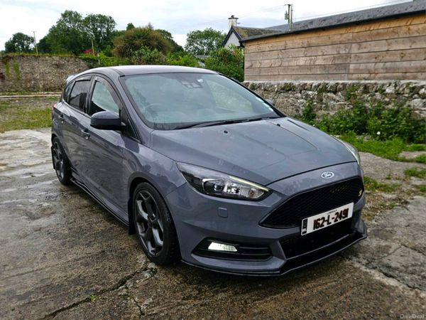 Ford Focus Hatchback, Diesel, 2016, Grey