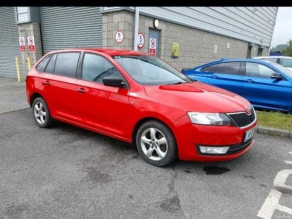 Skoda Rapid Hatchback, Diesel, 2014, Red