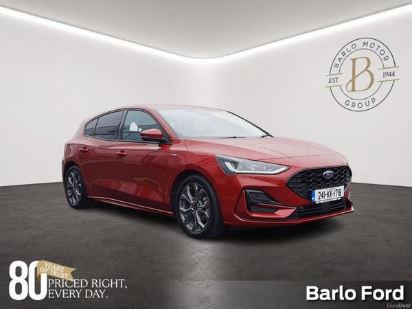 Ford Focus Hatchback, Petrol, 2024, Red