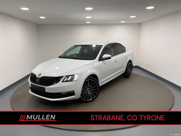 Skoda Octavia Hatchback, Diesel, 2019, Silver