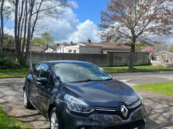 Renault Clio Hatchback, Petrol, 2019, Grey