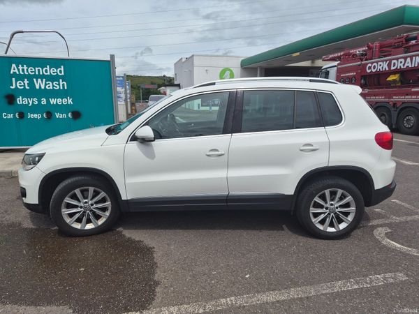 Volkswagen Tiguan SUV, Diesel, 2013, White